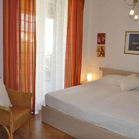 Apartments In Lazise - Gardasee 30250 Exteriör bild