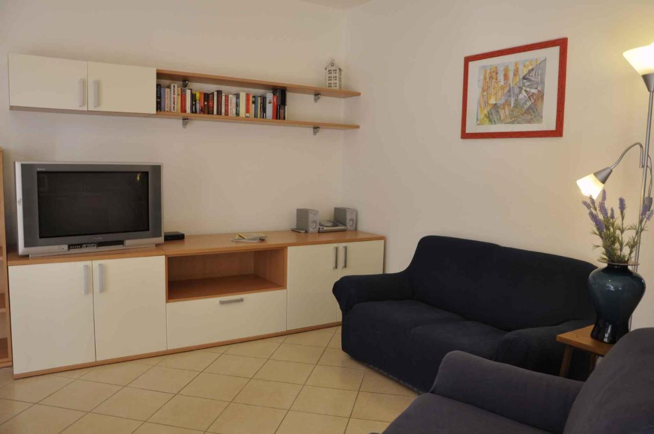 Apartments In Lazise - Gardasee 30250 Exteriör bild